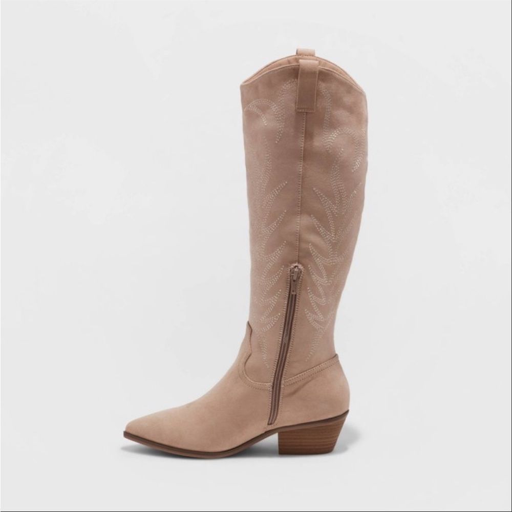 Universal Thread Sadie Boots in Tan Size 6 - Picture 2 of 8